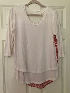 Latched Mama 3/4 sleeve top